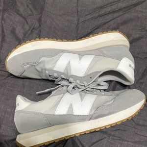 Women’s New Balance shoes